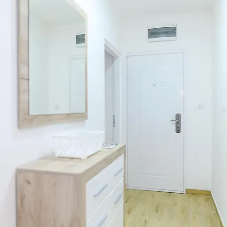 Apartman Dina *
